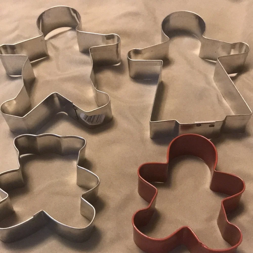 Lot of 4 Metal Sugar Cookie Cutters: Gingerbread Man Men People Teddy Bear